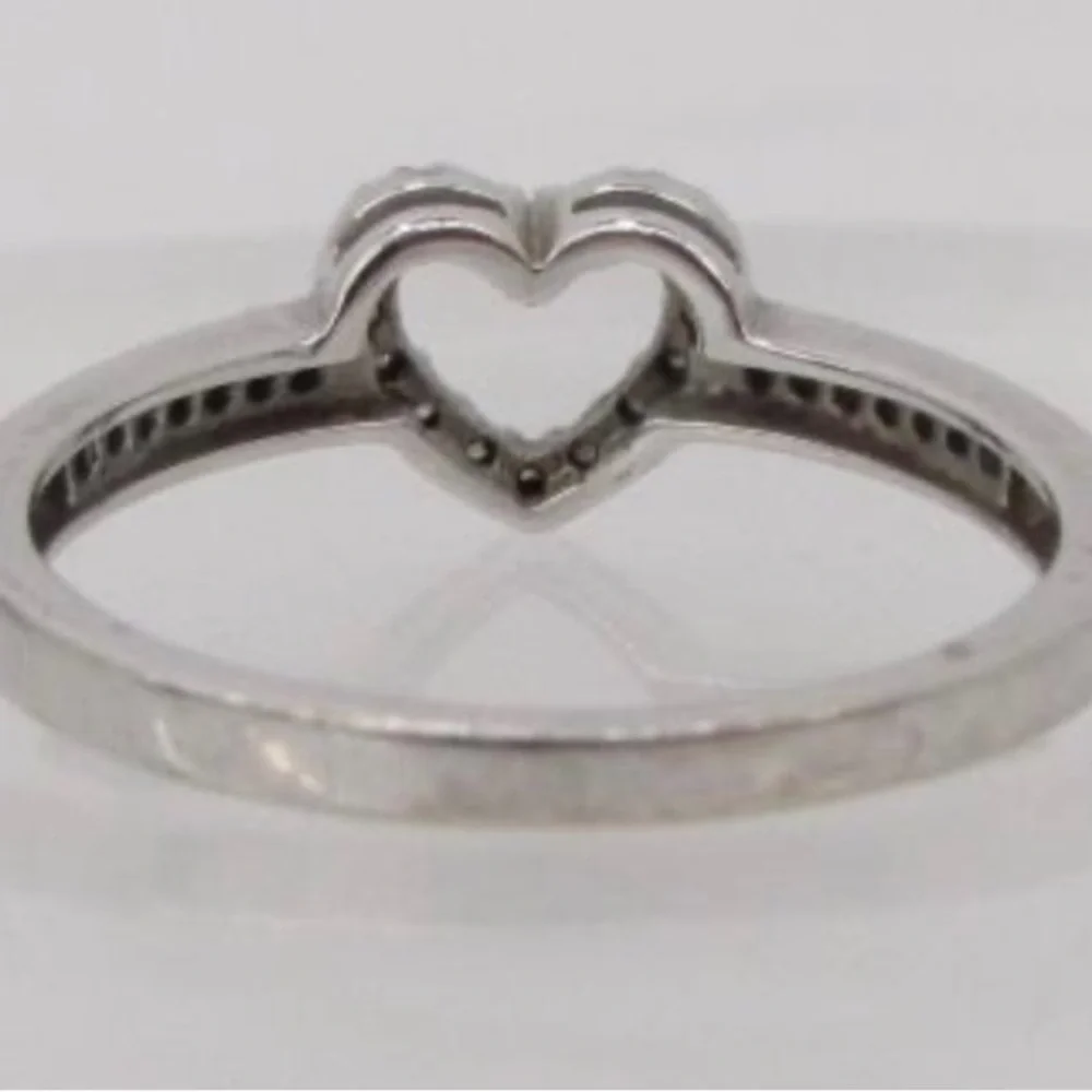 10K Gold and Sapphire Ring - Picture 4 of 6